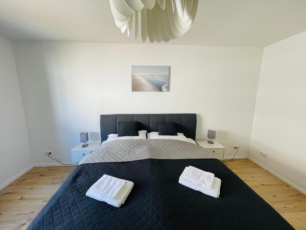 Modern * Zentral * Netflix * Arbeitsplatz Appartement Wuppertal Buitenkant foto