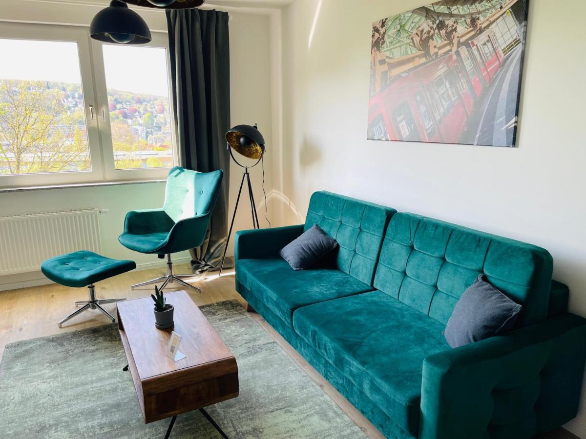Modern * Zentral * Netflix * Arbeitsplatz Appartement Wuppertal Buitenkant foto