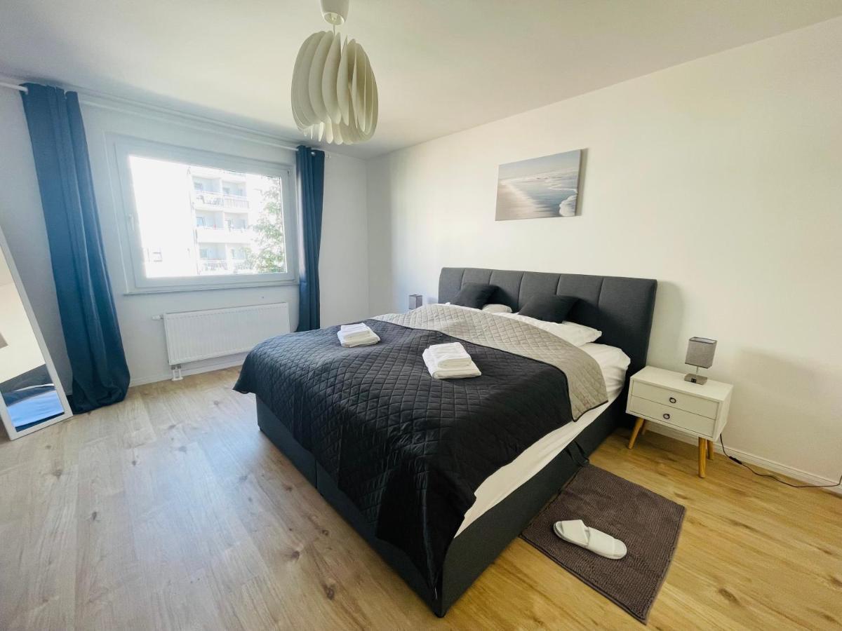 Modern * Zentral * Netflix * Arbeitsplatz Appartement Wuppertal Buitenkant foto
