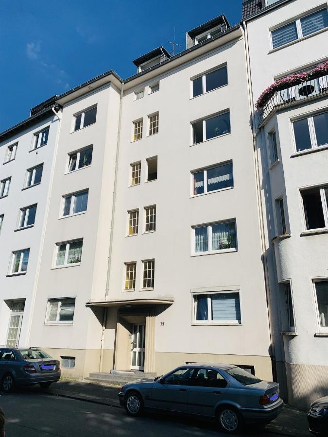 Modern * Zentral * Netflix * Arbeitsplatz Appartement Wuppertal Buitenkant foto