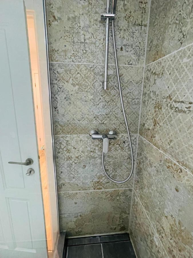 Modern * Zentral * Netflix * Arbeitsplatz Appartement Wuppertal Buitenkant foto